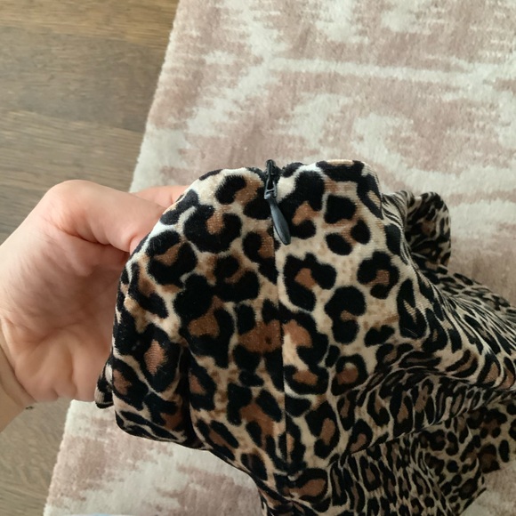 FORMULA JOVEN Leopard Cross Over Fabric Plush Skirt Women’s Size 28” - Picture 8 of 16